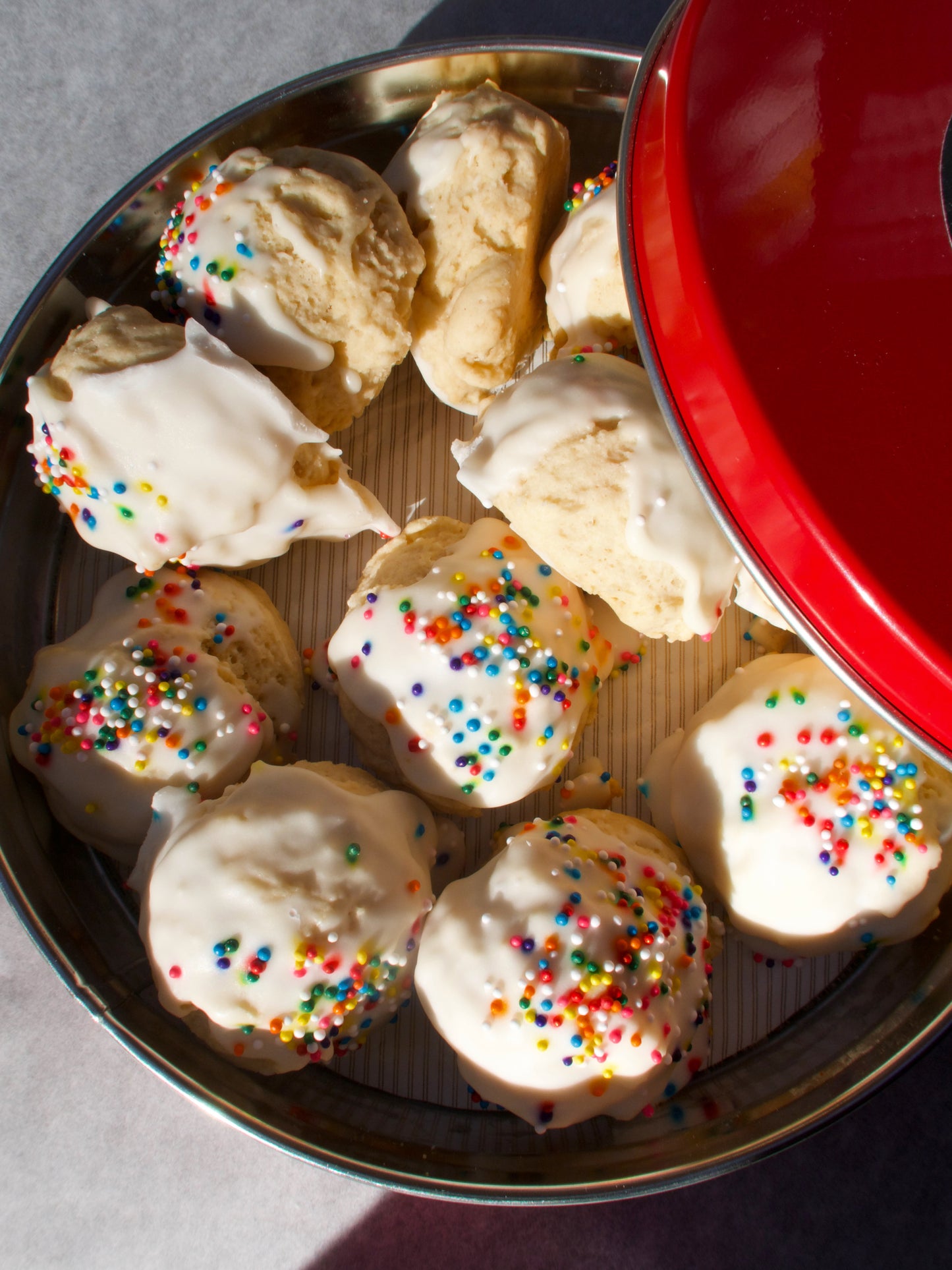 Italian Knot Cookies